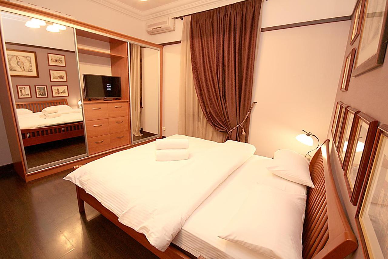 - Kreshchatyk Area Apartment *