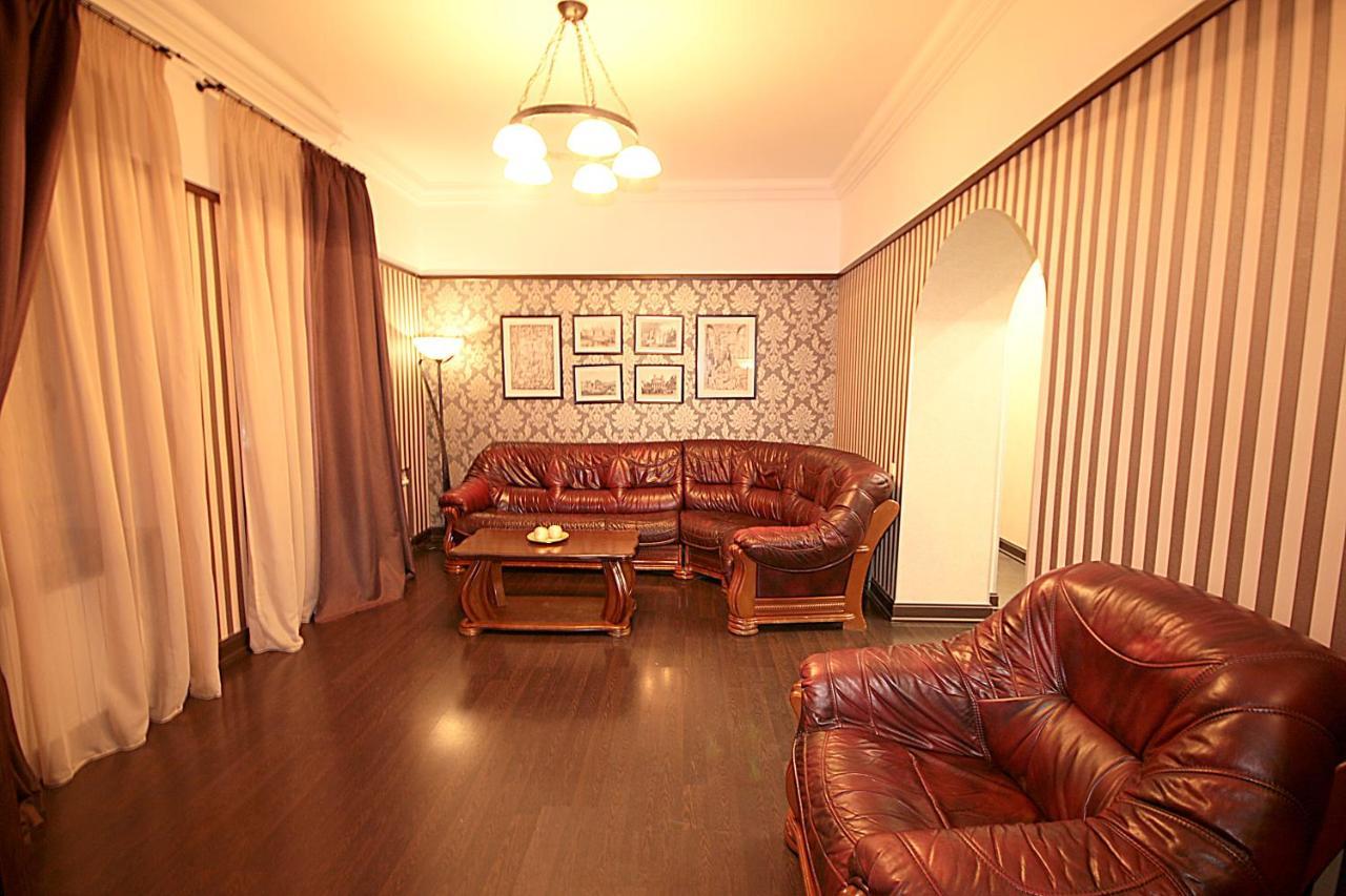 - Kreshchatyk Area
