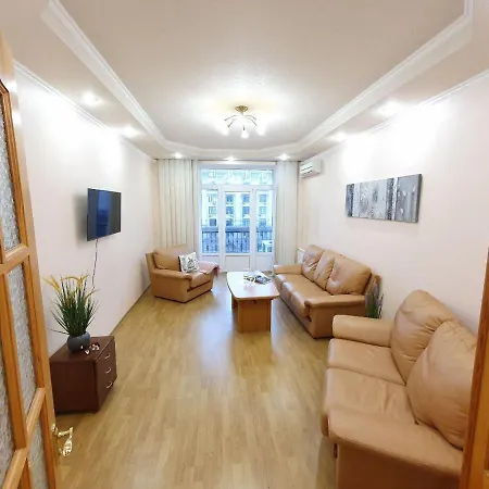 Inn Home Apartments - Kreshchatyk Area Kyiv Exterior photo