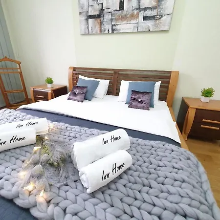 Inn Home Apartments - Kreshchatyk Area Kyiv Exterior photo