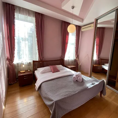 Inn Home Apartments - Kreshchatyk Area Kyiv Exterior photo