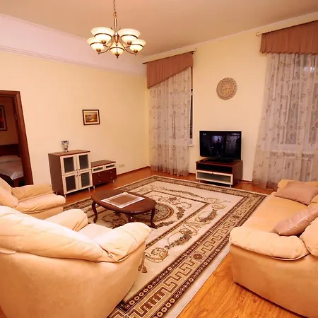Inn Home Apartments - Kreshchatyk Area Kyiv Exterior photo