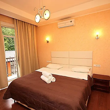 Inn Home Apartments - Kreshchatyk Area Kyiv Exterior photo