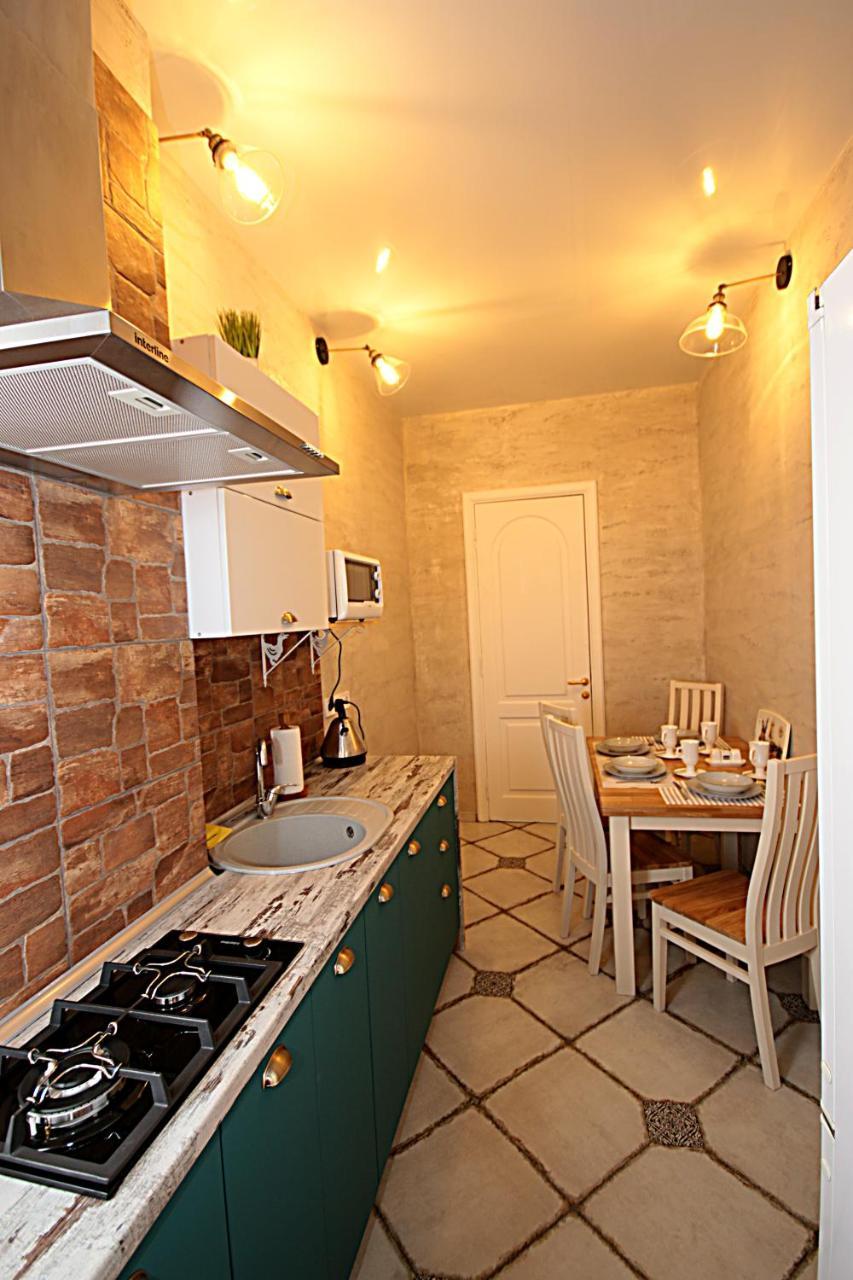 - Kreshchatyk Area * Київ